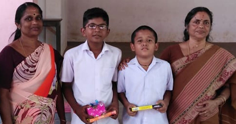കളഞ്ഞുകിട്ടിയ പണം ഉടമയെ ഏല്പിച്ച് വിദ്യാർത്ഥികൾ മാതൃകയായി