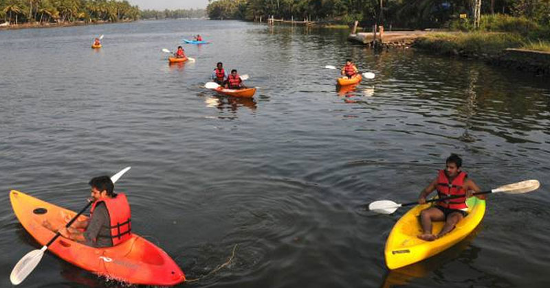 കേരളത്തിലെ ആദ്യ നഗര കയാക്കിങ്ങിന് കൊച്ചിയില്‍ തുടക്കം