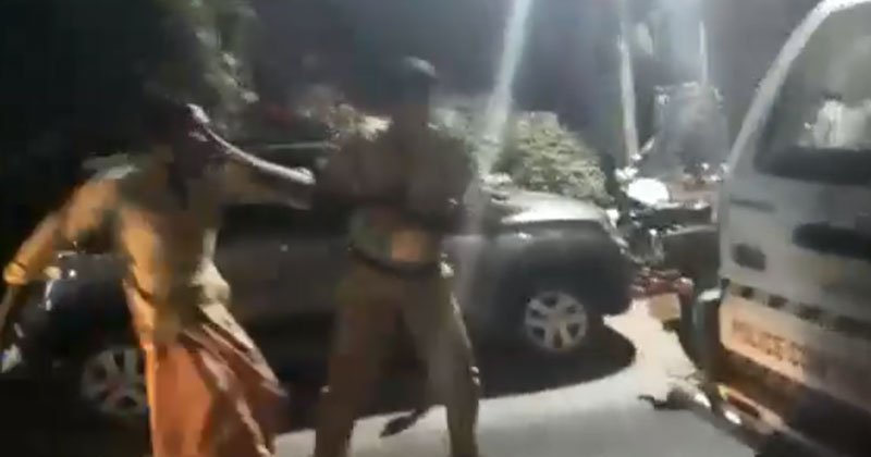പുനലൂരിൽ നടുറോഡിൽ പോലീസ് അതിക്രമം