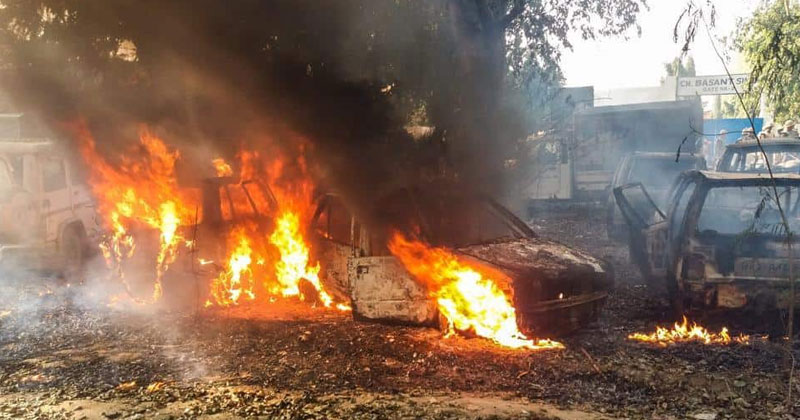 ഗോവധം: യു.പിയിലെ ബുലന്ദ്ഷഹറില്‍ കലാപം; പോലീസുദ്യോഗസ്ഥനുള്‍പ്പെടെ രണ്ട് പേര്‍‌ കൊല്ലപ്പെട്ടു