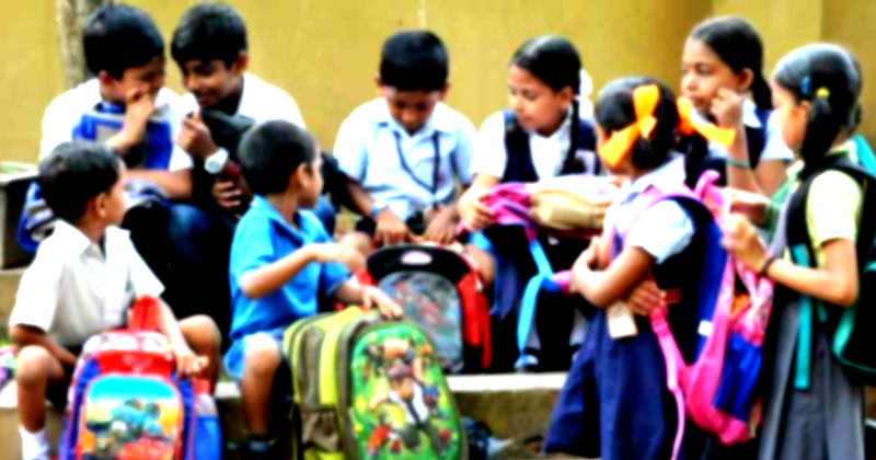 സ്‌കൂളുകള്‍ പൂട്ടിയിട്ട് മതില് കെട്ടുന്നു; കോഴിക്കോട്ടെ സ്‌കൂളുകള്‍ക്ക് നാളെ അവധി