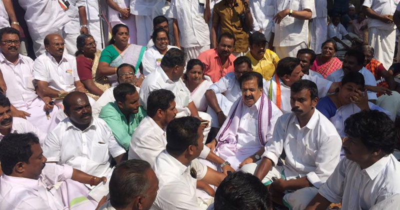 സംസ്ഥാനമൊട്ടാകെ പ്രതിഷേധക്കടലായി യു.ഡി.എഫ് ഉപരോധം