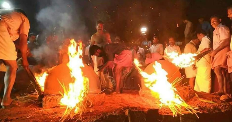 കണ്ണീര്‍ക്കടലായി പെരിയ... കൃപേഷിനും ശരത്തിനും ആയിരങ്ങളുടെ കണ്ണീരില്‍ കുതിര്‍ന്ന യാത്രാമൊഴി