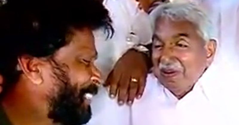 കൊല്ലപ്പെട്ട പ്രവര്‍ത്തകരുടെ വീട്ടില്‍ നിയന്ത്രണം വിട്ട് വിതുമ്പി ഉമ്മന്‍ചാണ്ടി