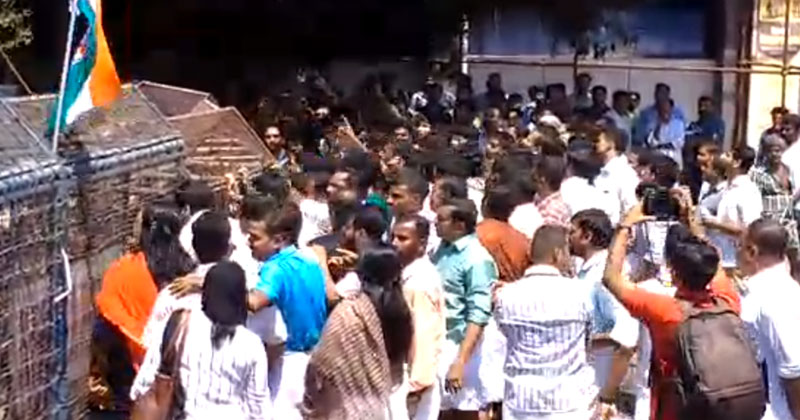 പെരിയ ഇരട്ടക്കൊലപാതകം : കണ്ണൂർ എസ്.പി ഓഫീസിലേക്ക് പ്രതിഷേധ മാര്‍ച്ച് ; സംഘര്‍ഷം