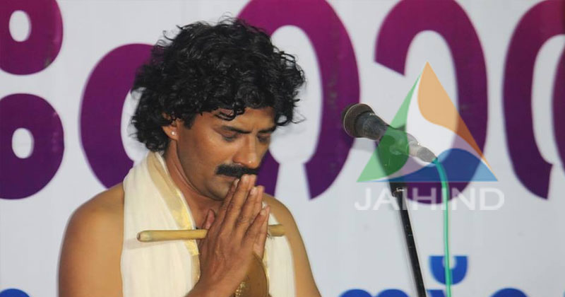 ഇവരെ സാംസ്‌കാരിക നായികാ നായകന്‍മാരെന്നു വിളിച്ചുകൊണ്ടിരിക്കുന്നവര്‍ ഇനിയെങ്കിലും തിരുത്തുക; സി.പി.എമ്മിന്റെ കൊലപാതകരാഷ്ട്രീയത്തോടുള്ള സാംസ്‌കാരിക മൗനത്തിനെതിരെ ആഞ്ഞടിച്ച് ഞെരളത്ത് ഹരിഗോവിന്ദന്‍
