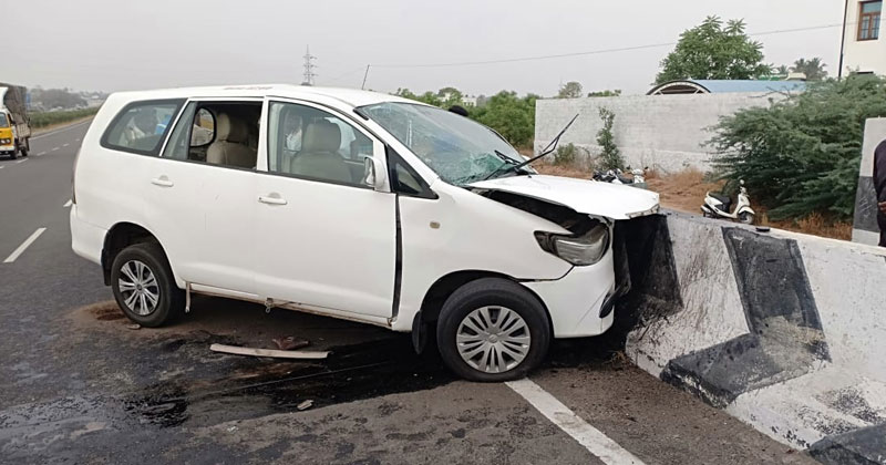 പുതുവത്സര ദിനത്തില്‍ സംസ്ഥാനത്ത് വിവിധയിടങ്ങളിലുണ്ടായ വാഹനാപകടങ്ങളില്‍ അഞ്ച് മരണം