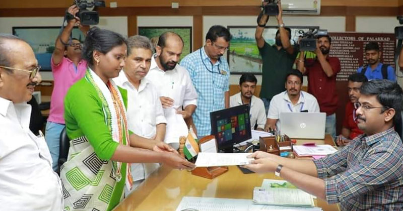 രമ്യ ഹരിദാസ് നാമനിര്‍ദ്ദേശ പത്രിക സമര്‍പ്പിച്ചു