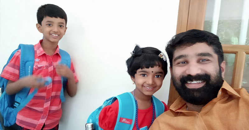 പൊതു വിദ്യാലയത്തിലേക്ക് ഒരാള്‍ കൂടി' ! മകന് പിന്നാലെ മകളയെും സര്‍ക്കാര്‍ സ്‌കൂളില്‍ ചേര്‍ത്ത് വിടി ബല്‍റാം