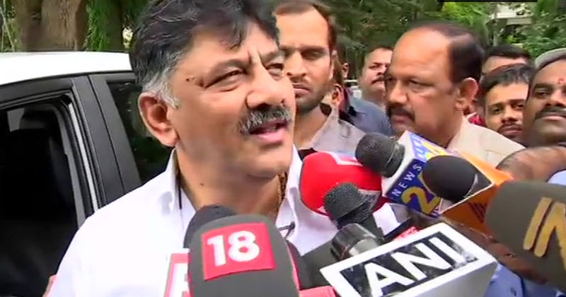കർണാടക : പരിഹരിക്കാനാവുന്ന പ്രശ്‌നങ്ങളേ ഇപ്പോൾ ഉള്ളുവെന്നും  ചർച്ചയിലൂടെ പരിഹരിക്കുമെന്നും ഡി.കെ. ശിവകുമാർ