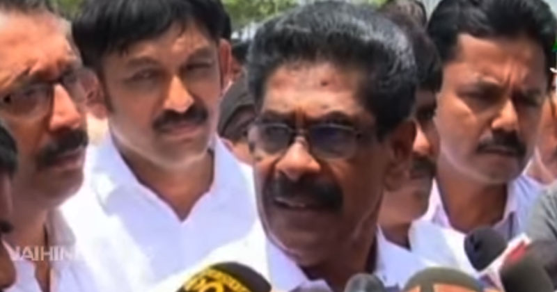 അമൃത് പദ്ധതി : ആരോപണങ്ങളോട് മുഖ്യമന്ത്രി പ്രതികരിക്കാത്തത് എന്തൊക്കെയോ ഒളിച്ചുവയ്ക്കാനുള്ളതുകൊണ്ടെന്ന് മുല്ലപ്പള്ളി