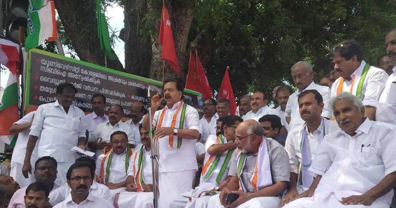 പിണറായി സർക്കാരിന് താക്കീതായി യു.ഡി.എഫ് ഉപരോധ സമരം