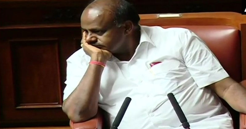 കര്‍ണാടകയില്‍ സഖ്യ സര്‍ക്കാറിനെ വീഴ്ത്തി
