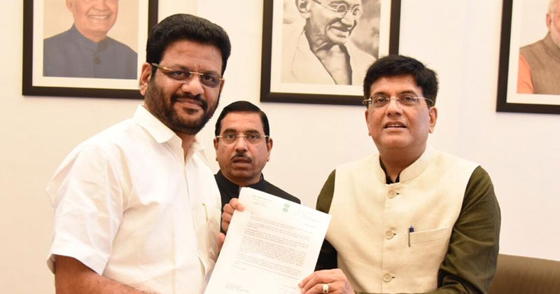വി.കെ. ശ്രീകണ്ഠന് കേന്ദ്രമന്ത്രിയുടെ ഉറപ്പ്; പാലക്കാട് പൊള്ളാച്ചി റൂട്ടില്‍ പുതിയ ട്രെയിനുകള്‍