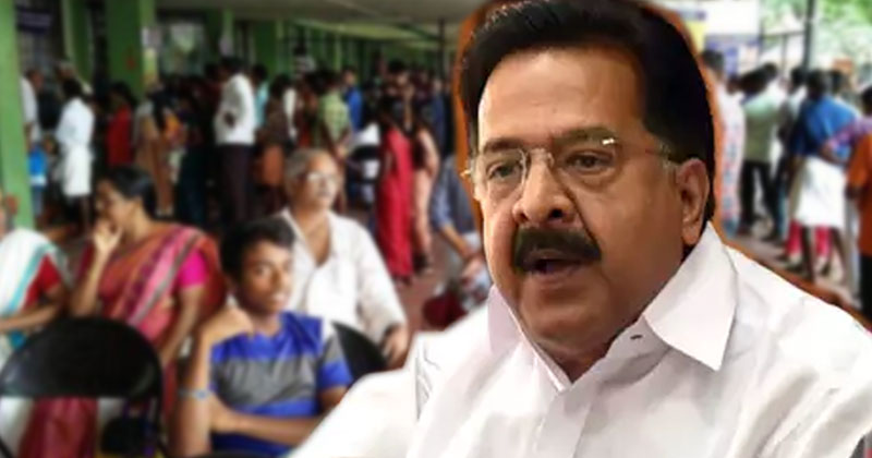 കാരുണ്യ പദ്ധതി നിര്‍ത്തലാക്കാനുള്ള തീരുമാനത്തില്‍ നിന്നും സര്‍ക്കാര്‍ പിന്‍മാറണമെന്ന് പ്രതിപക്ഷ നേതാവ് രമേശ് ചെന്നിത്തല; മുഖ്യമന്ത്രിക്ക് കത്ത് നല്‍കി