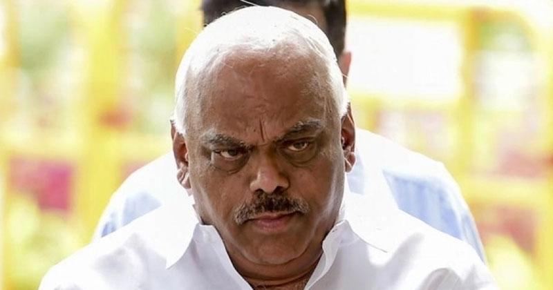 കര്‍ണാടകയില്‍ മുഴുവന്‍ വിമത എം.എല്‍.എമാരെയും അയോഗ്യരാക്കി