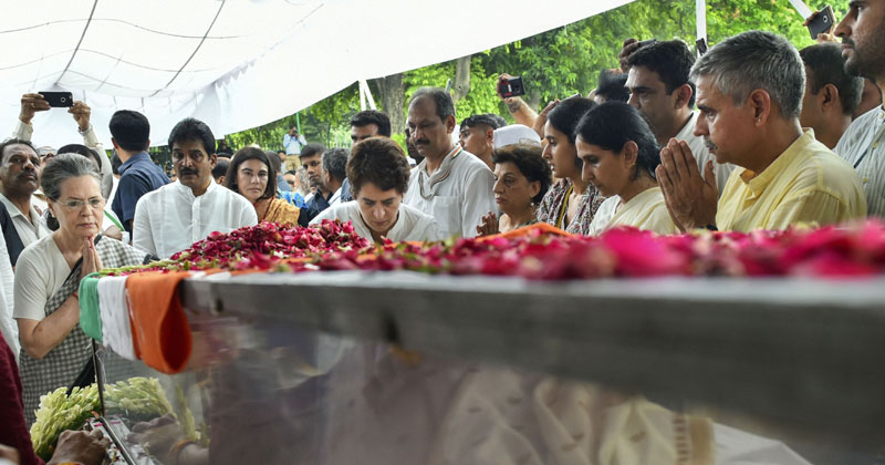 ഷീല  ദീക്ഷിത്തിന് രാജ്യം വിട നല്‍കി