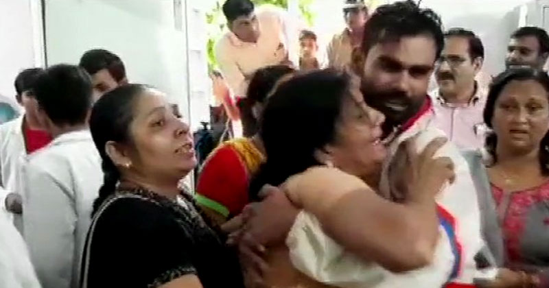 ഉത്തർപ്രദേശില്‍ മാധ്യമപ്രവര്‍ത്തകനെയും സഹോദരനെയും അക്രമികള്‍ വീട്ടില്‍ കയറി വെടിവെച്ചുകൊന്നു
