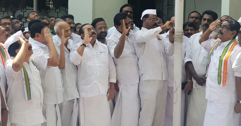 കെ.പി.സി.സി ആസ്ഥാനത്ത് സ്വാതന്ത്യദിനാഘോഷം; പ്രകൃതിദുരന്തത്തില്‍ ജീവന്‍ നഷ്ടപ്പെട്ടവര്‍ക്ക് പ്രണാമം