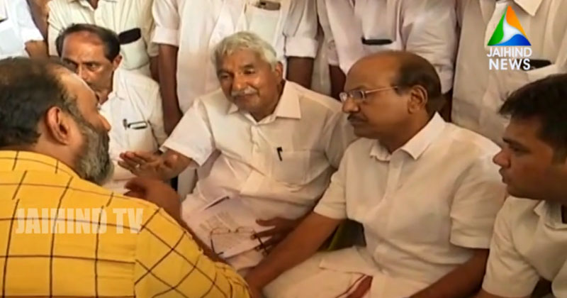 മരട് സമരത്തിന് ഐക്യദാര്‍ഢ്യം പ്രഖ്യാപിച്ച് കോണ്‍ഗ്രസ് ബഹുജന മാര്‍ച്ച്