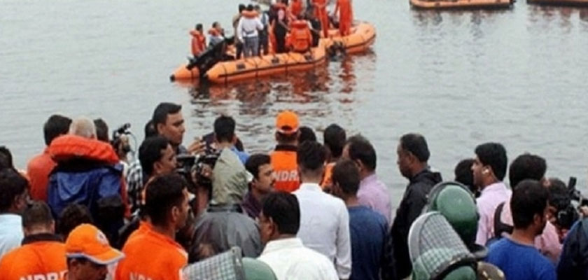 ഗോദാവരിയില്‍ ബോട്ട് മറിഞ്ഞ് 11 മരണം, അനുശോചനം രേഖപ്പെടുത്തി രാഹുല്‍ഗാന്ധി
