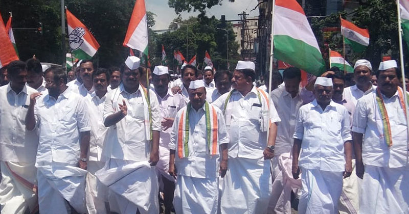 തിരുവനന്തപുരത്ത് ഗാന്ധി സ്മൃതി യാത്രക്ക് എ.കെ.ആന്‍റണി നേതൃത്വം നൽകി