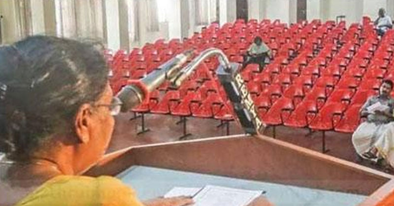 കേള്‍ക്കാന്‍ സ്ത്രീകള്‍ പോലുമില്ലാതെ വനിതാ കമ്മീഷന്‍റെ സെമിനാർ ; രോഷം പ്രകടിപ്പിച്ച് ജോസഫൈന്‍