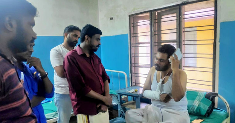 ലാത്തിച്ചാർജില്‍ പരിക്കേറ്റ KSU നേതാക്കള്‍ക്ക് ഐക്യദാര്‍ഢ്യവുമായി AISF നേതാക്കള്‍ ; SFI യില്‍ അമർഷം