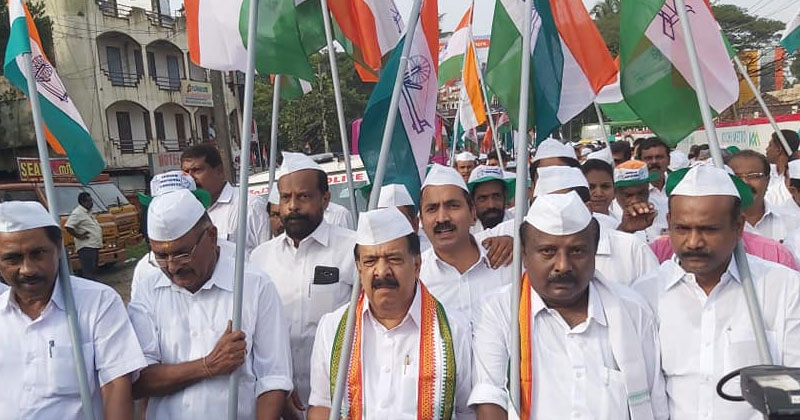ബി.പി.സി.എൽ  സ്വകാര്യവത്കരിക്കുന്നതിനെതിരെ പ്രതിഷേധം ശക്തം; പ്രതിപക്ഷ നേതാവിന്‍റെ നേതൃത്വത്തിൽ കൊച്ചി ബിപിസിഎല്ലിലേക്ക് ലോങ്ങ് മാർച്ച്