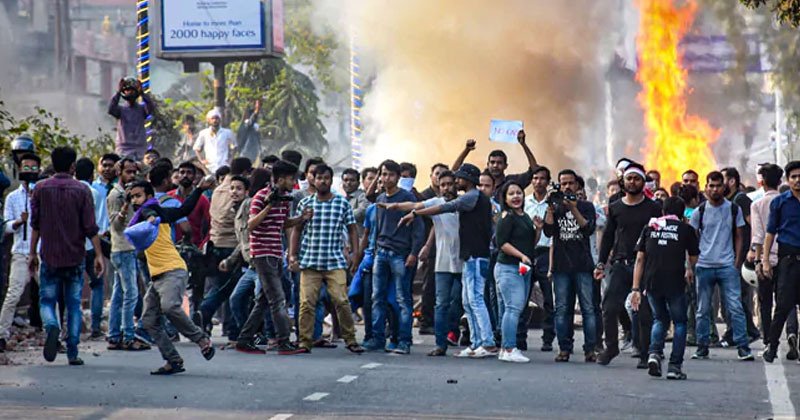 പൗരത്വ ബിൽ പ്രതിഷേധം : പോലീസ് വെടിവെപ്പില്‍ രണ്ട് പേര്‍ കൊല്ലപ്പെട്ടു