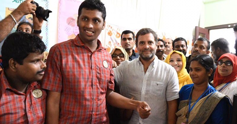 ആവേശത്തോടെ രാഹുൽ ഗാന്ധിയെ സ്വീകരിച്ച് ലവ് ഷോർ സ്‌പെഷ്യൽ സ്‌കൂൾ വിദ്യാര്‍ത്ഥികള്‍