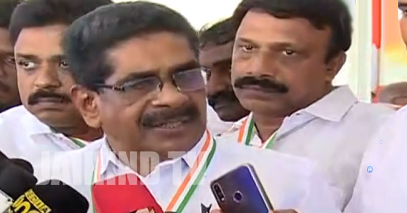 യുഎപിഎ ചുമത്തപ്പെട്ട അലനും താഹയും എന്ത് കുറ്റമാണ് ചെയ്തത് എന്ന് മുഖ്യമന്ത്രി വിശദീകരിക്കണം : മുല്ലപ്പള്ളി രാമചന്ദ്രൻ