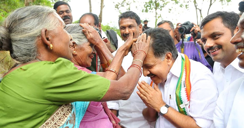 പ്രതിപക്ഷ നേതാവ് രമേശ് ചെന്നിത്തലയുടെ ഇടമലക്കുടിയിലേക്കുള്ള പുതുവൽസര വരവ് ആഘോഷമാക്കി ആദിവാസികൾ