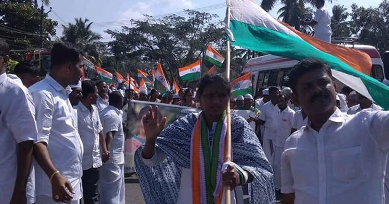 പൗരത്വ ഭേതഗതി നിയമത്തിനെതിരെ ആലത്തൂർ എംപി രമ്യ ഹരിദാസിന്‍റെ നേതൃത്വത്തിലുള്ള മാർച്ച്‌ പുരോഗമിക്കുന്നു