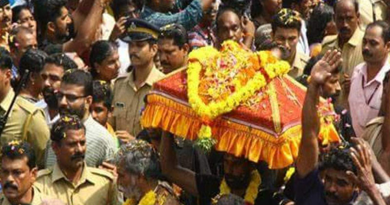 അയ്യപ്പന്‍റെ തിരുവാഭരണം പന്തളം കൊട്ടാരത്തിൽ സുരക്ഷിതമാണെന്ന് കൊട്ടാരം നിർവ്വാഹക സംഘം