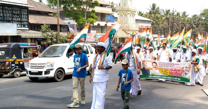 ഐ.സി ബാലകൃഷ്ണന്‍ എം.എല്‍.എ നയിച്ച രാഷ്ട്രരക്ഷാ മാർച്ച് സമാപിച്ചു ; സമാപന സമ്മേളനം മുല്ലപ്പള്ളി രാമചന്ദ്രന്‍ ഉദ്ഘാടനം ചെയ്തു