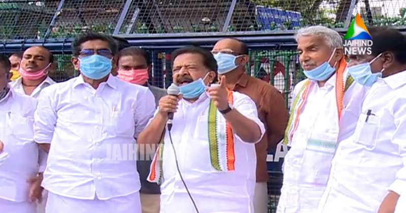 പ്രവാസികളില്‍ നിന്ന് ക്വാറന്‍റൈന്‍ ഫീസ് ഈടാക്കാനുള്ള സർക്കാർ തീരുമാനത്തിനെതിരെ യു.ഡി.എഫ് പ്രതിഷേധം | Video