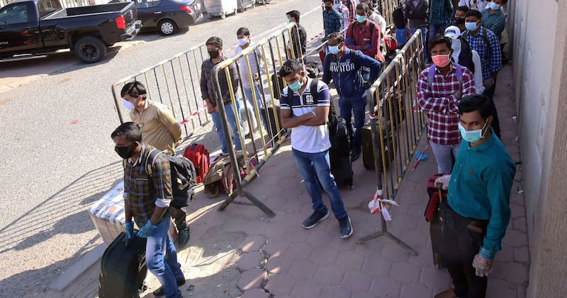 പൊതുമാപ്പ്: കുവൈത്ത് സര്‍ക്കാരിന്റെ ചെലവില്‍ ആന്ധ്രക്കാരും യുപിക്കാരും മടങ്ങി: മലയാളികളെ സ്വീകരിക്കാന്‍ കേരളം തയ്യാറല്ല; അനിശ്ചിതത്വത്തിലായി ആയിരങ്ങള്‍| കേരളത്തിന്‍റെ  രണ്ടുലക്ഷം ക്വാറന്‍റൈന്‍ സൗകര്യം പൊള്ളത്തരമെന്ന് സംഘടനകള്‍