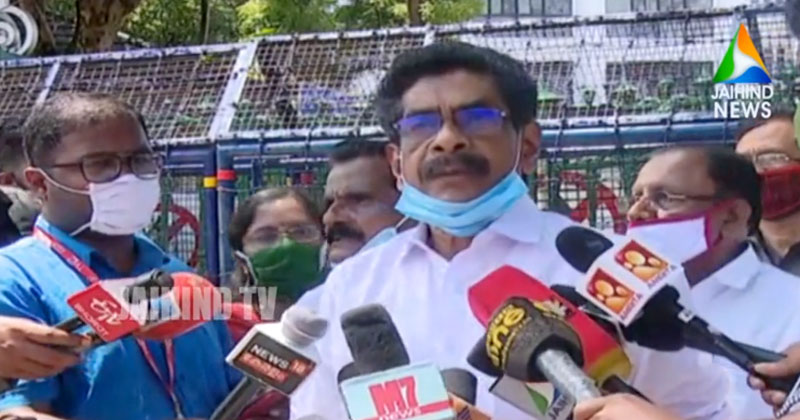'കൊവിഡിന്‍റെ മറവിൽ പിണറായി സർക്കാർ ജനത്തെ പകൽക്കൊള്ള ചെയ്യുന്നു': മുല്ലപ്പള്ളി രാമചന്ദ്രൻ | Video