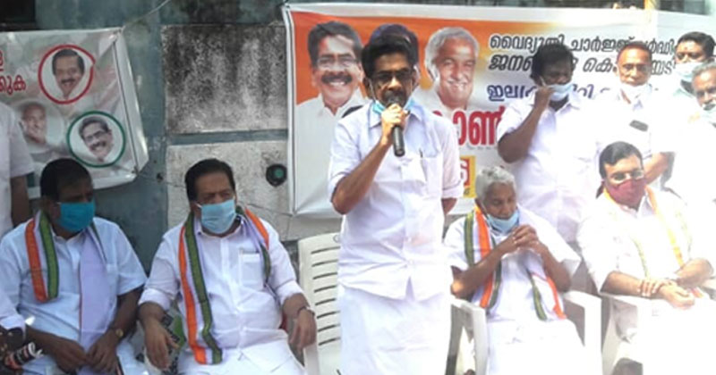 കേന്ദ്ര-സംസ്ഥാന സർക്കാരുകൾ കൊവിഡ് മഹാമാരിയേക്കാൾ വലിയ ദുരന്തം: മുല്ലപ്പള്ളി രാമചന്ദ്രന്‍