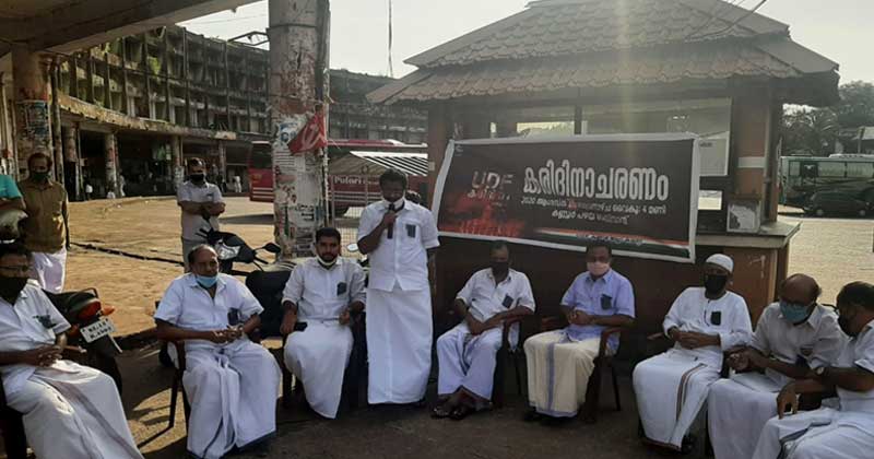 അഴിമതി ആരോപണങ്ങളില്‍ പിണറായിക്ക് മറുപടിയില്ല ; കാട്ടുകള്ളനെന്ന് വിളിച്ചിട്ടും പ്രതികരിക്കാത്ത മുഖ്യമന്ത്രിയാണ് കേരളം ഭരിക്കുന്നത് : സതീശന്‍ പാച്ചേനി