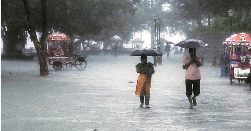 സംസ്ഥാനത്ത് തിങ്കളാഴ്ച മുതല്‍ മഴ ശക്തമാകും; പത്ത് ജില്ലകളില്‍ ഇന്ന് യെല്ലോ അലർട്ട്; മത്സ്യതൊഴിലാളികള്‍ക്കും മുന്നറിയിപ്പ്