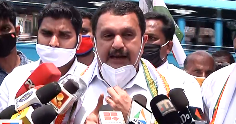 കൊല്ലപ്പെട്ടവരുടെ കൈയിലെ വാൾ ഉത്രാടക്കൊല വെട്ടാന്‍ കരുതിയതോ?; അന്വേഷണം ശരിയായ ദിശയിലല്ലെങ്കിൽ കോൺഗ്രസ് കോടതിയെ സമീപിക്കുമെന്ന് കെ. മുരളീധരൻ എം പി