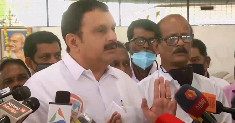 കൊവിഡിന്‍റെ മറവിൽ സമരങ്ങളെ ഇല്ലാതാക്കാന്‍ ശ്രമം ; സർവ്വകക്ഷിയോഗ തീരുമാനം സർക്കാർ ലംഘിക്കുന്നു: കെ മുരളീധരന്‍ എംപി