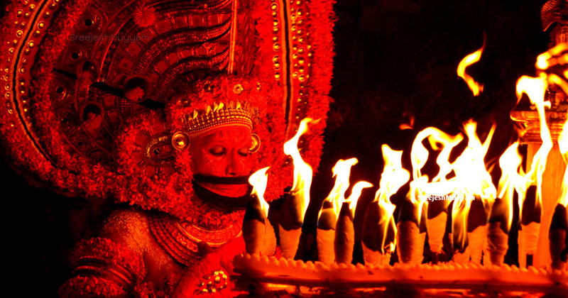 മലനാട് ക്രൂയിസ് ടൂറിസം പദ്ധതിയില്‍ തെയ്യത്തെ ഉള്‍പ്പെടുത്തരുതെന്ന് ഹൈക്കോടതി