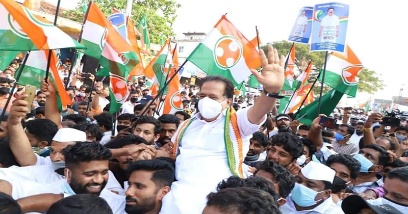 യുഡിഎഫിന്‍റെ ഐശ്വര്യ കേരള യാത്രയ്ക്ക് ആവേശ്വജ്ജല തുടക്കം