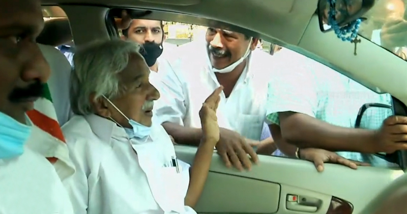 'പുതുപ്പള്ളി വിട്ടുപോകല്ലേ...' കരച്ചിലോടെ പ്രവർത്തകർ, വികാരാധീനനായി ഉമ്മന്‍ ചാണ്ടി
