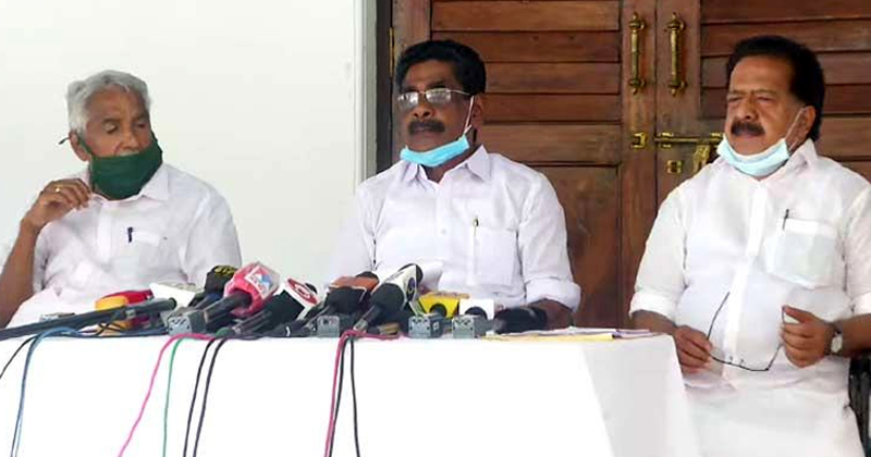 അമിത് ഷാ-പിണറായി വാക്‌പോര് നാടകം ; സ്വർണ്ണക്കടത്ത് അന്വേഷണം ആവിയായത് എങ്ങനെയെന്ന് കോണ്‍ഗ്രസ്