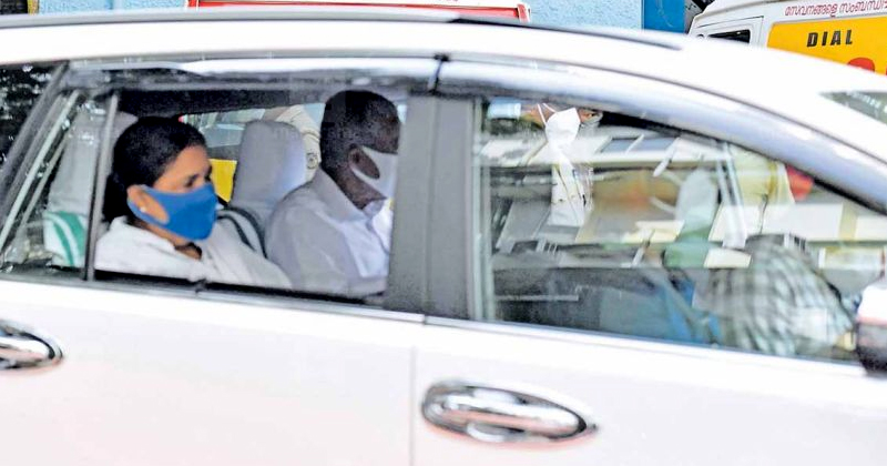 കൊവിഡ് പ്രൊട്ടോക്കോള്‍ ലംഘനം ; മുഖ്യമന്ത്രിക്കെതിരെ നടപടി ആവശ്യപ്പെട്ട് യൂത്ത് കോണ്‍ഗ്രസ് ; പരാതി നല്‍കി