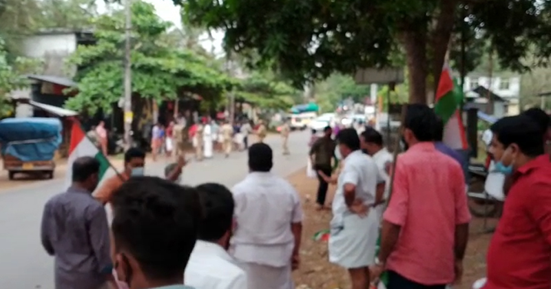 സിപിഎം അക്രമം തുടരുന്നു ; ബാലുശേരിയില്‍ കോണ്‍ഗ്രസ് ഓഫീസ് തീയിട്ട് നശിപ്പിച്ചു
